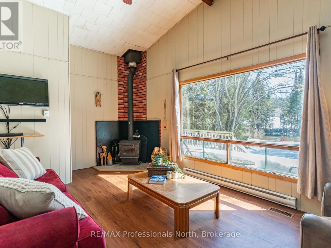 1093 TIFFANY LANE, 