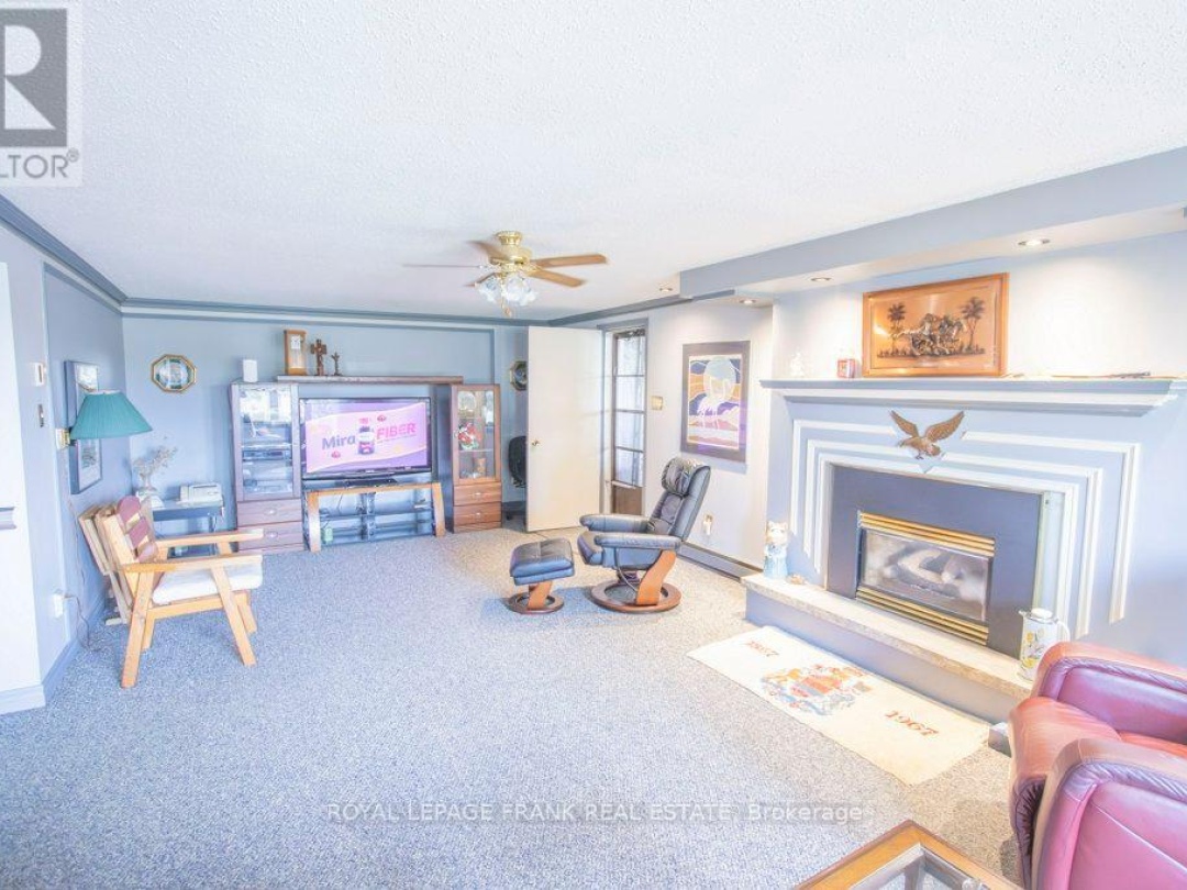 357 THE CAPTAINS CORNERS, 