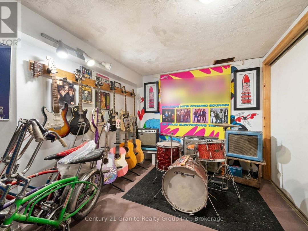 1093 KUSHOG LAKE ROAD, 