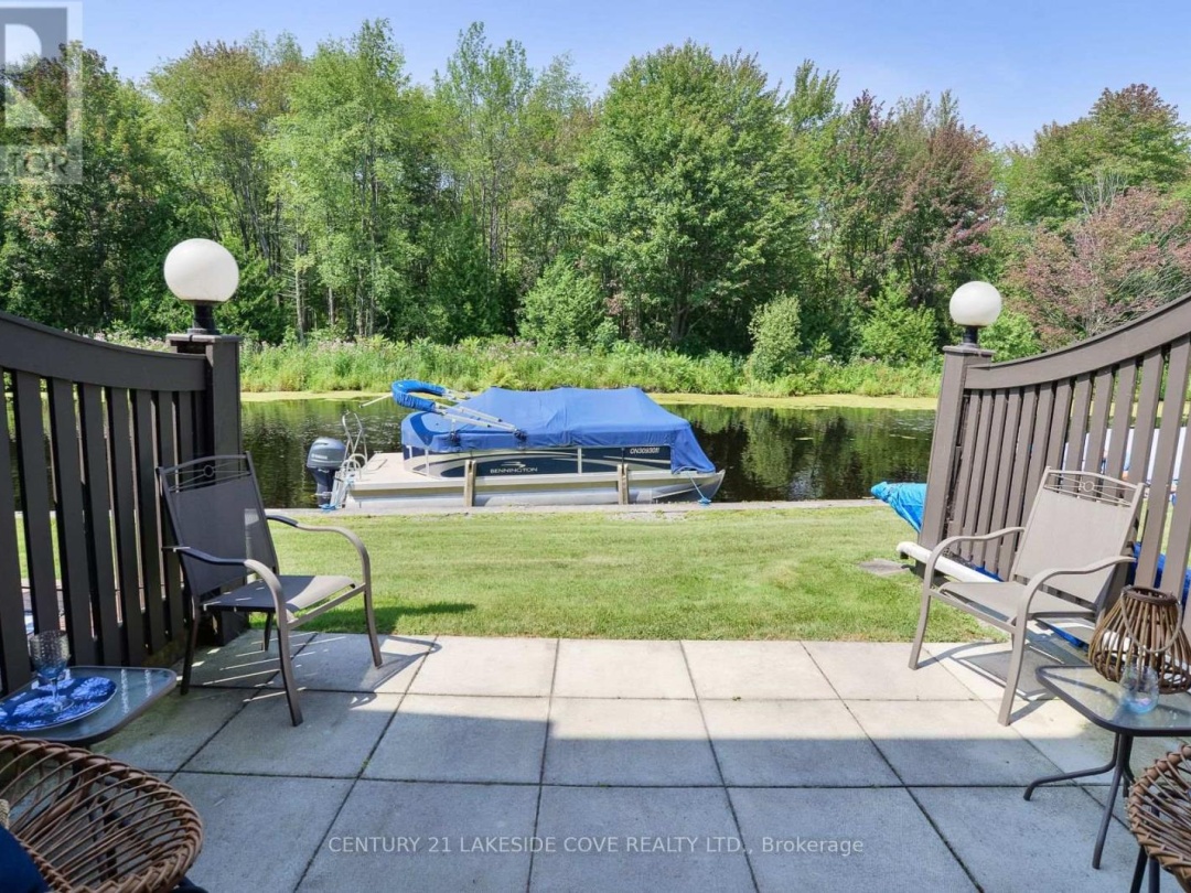 Unit 16 2 Paradise Boulevard W, Lake Simcoe