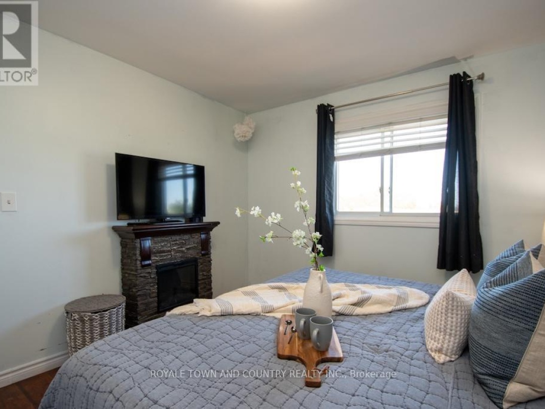 187 SKYLINE ROAD, 