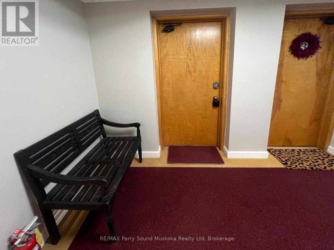 4 - 118 ISABELLA STREET, Parry Sound