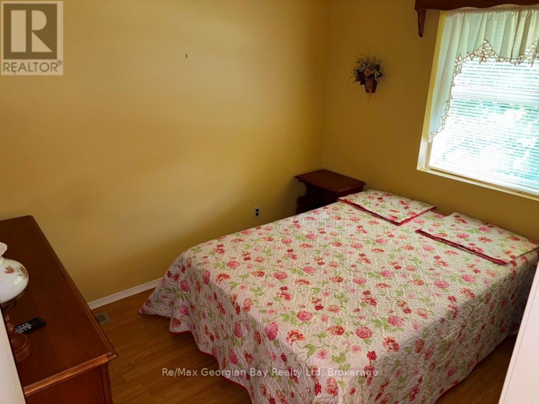 16 COMMUNITY CENTRE DRIVE, 