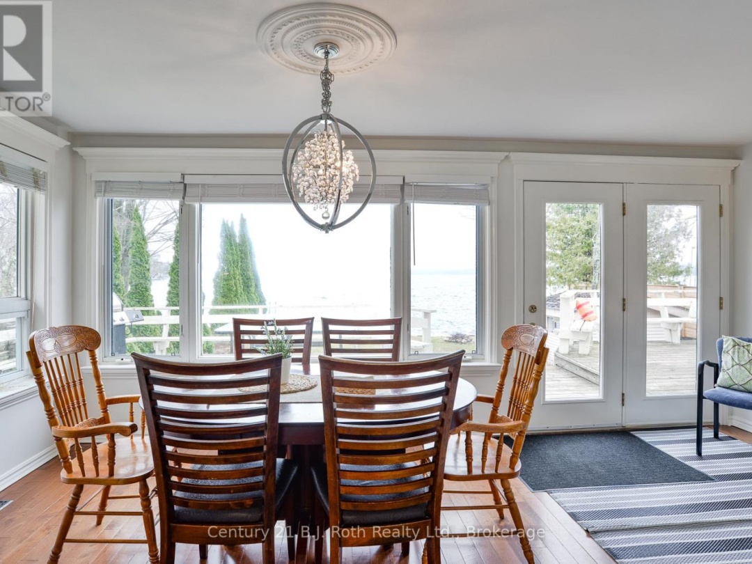 231 VICTORIA CRESCENT, Lake Simcoe