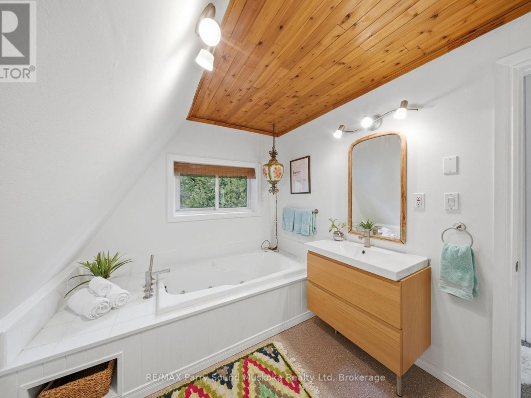 39 GROEGER ROAD, Big East River