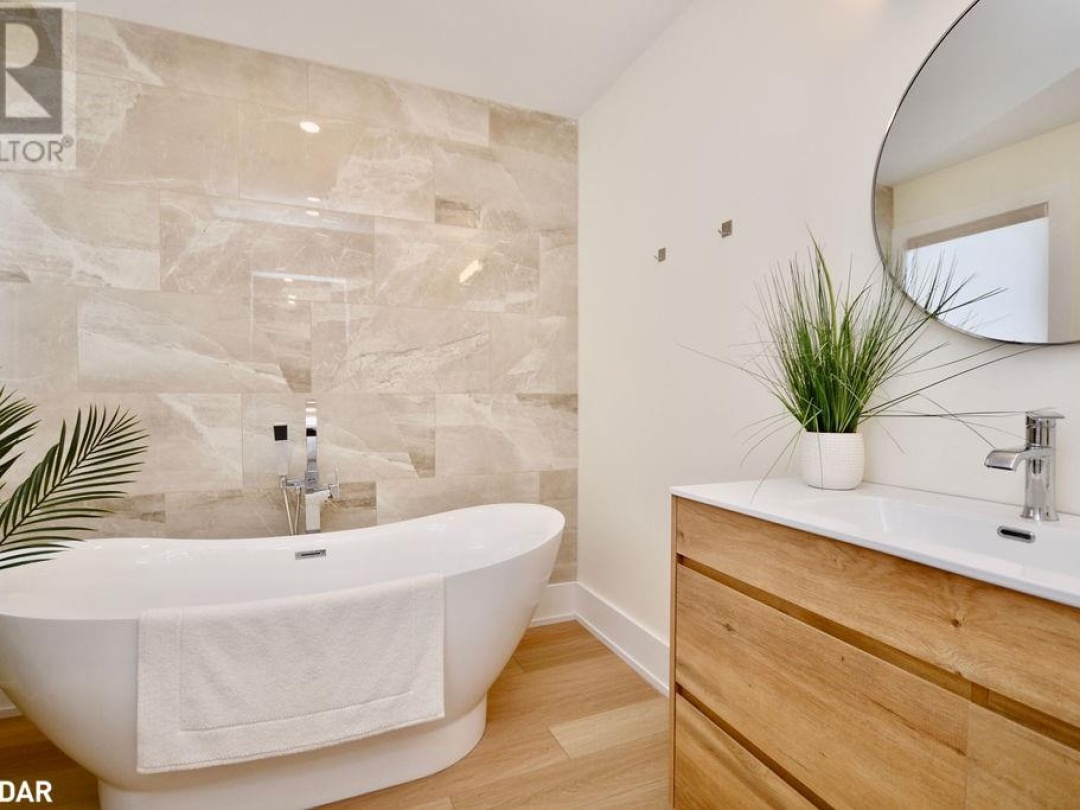 1348 Hawk Ridge Crescent, Severn