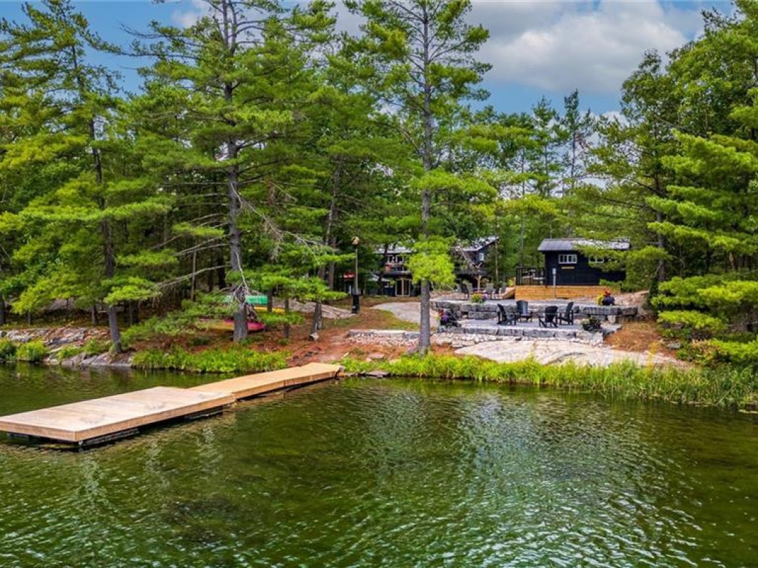 3193 MUSKOKA Street, 