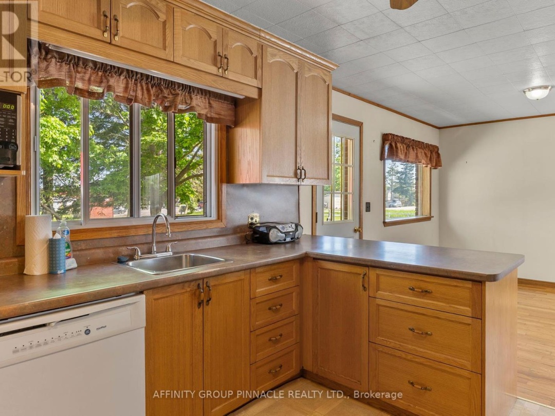 572 COUNTY RD 8 ROAD, 