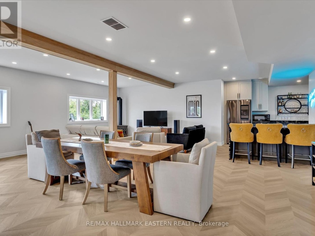 35 LAKEVIEW CRESCENT, 