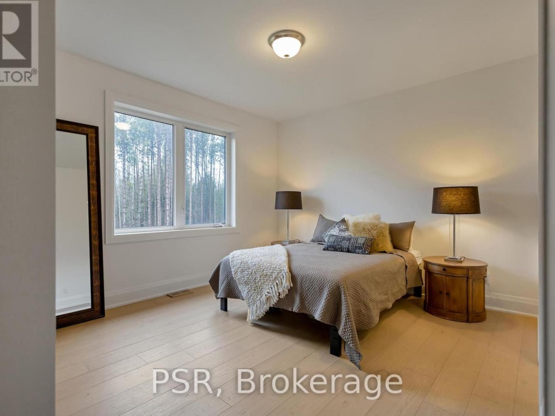 72 GEORGIAN GRANDE DRIVE, 
