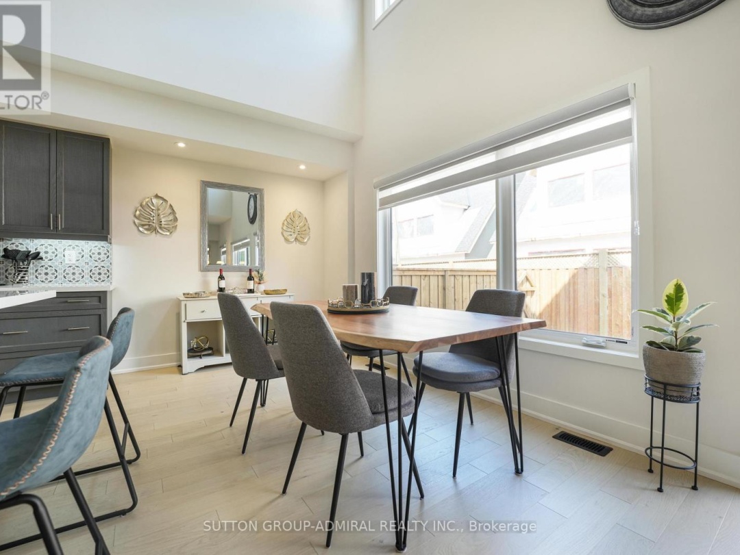 42 Ruby Crescent, Lake Simcoe
