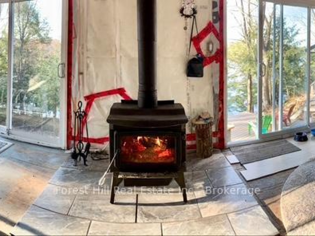 60 Hawksview Lane, Faris Lake