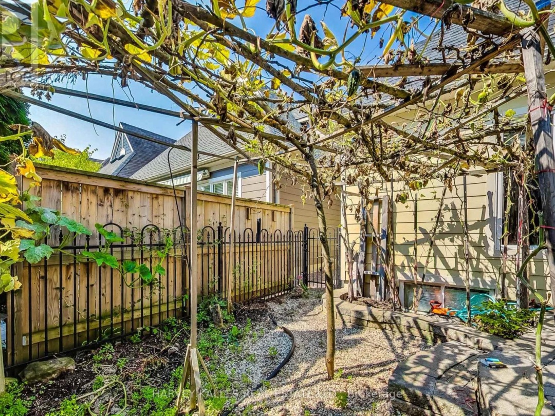 22 5 Invermara Court, Lake Simcoe