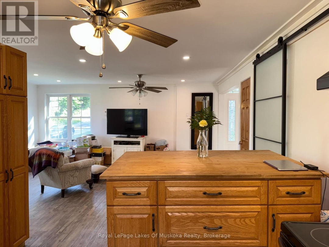 48 KITCHEN ROAD S, 