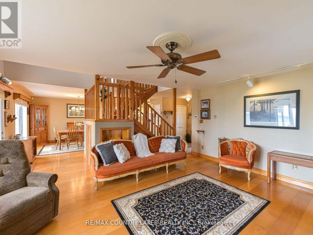 2102 Lakeshore Drive, Lake Simcoe