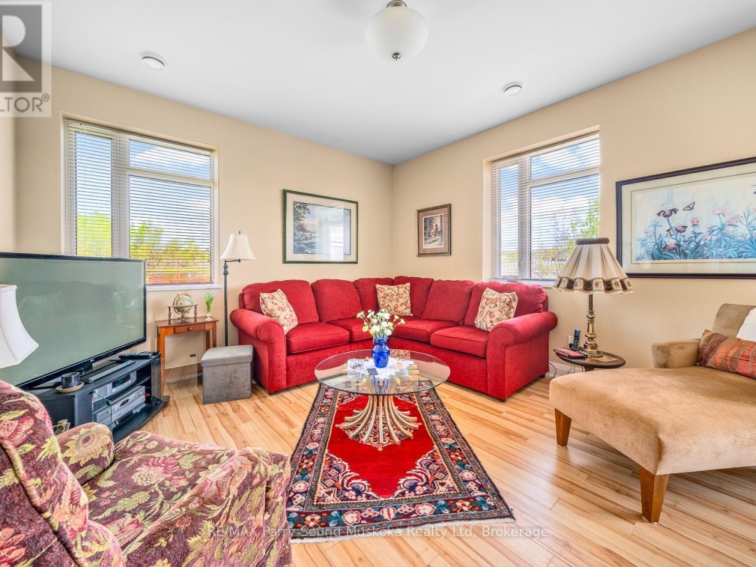 304 20 Silver Birch Court, Parry Sound