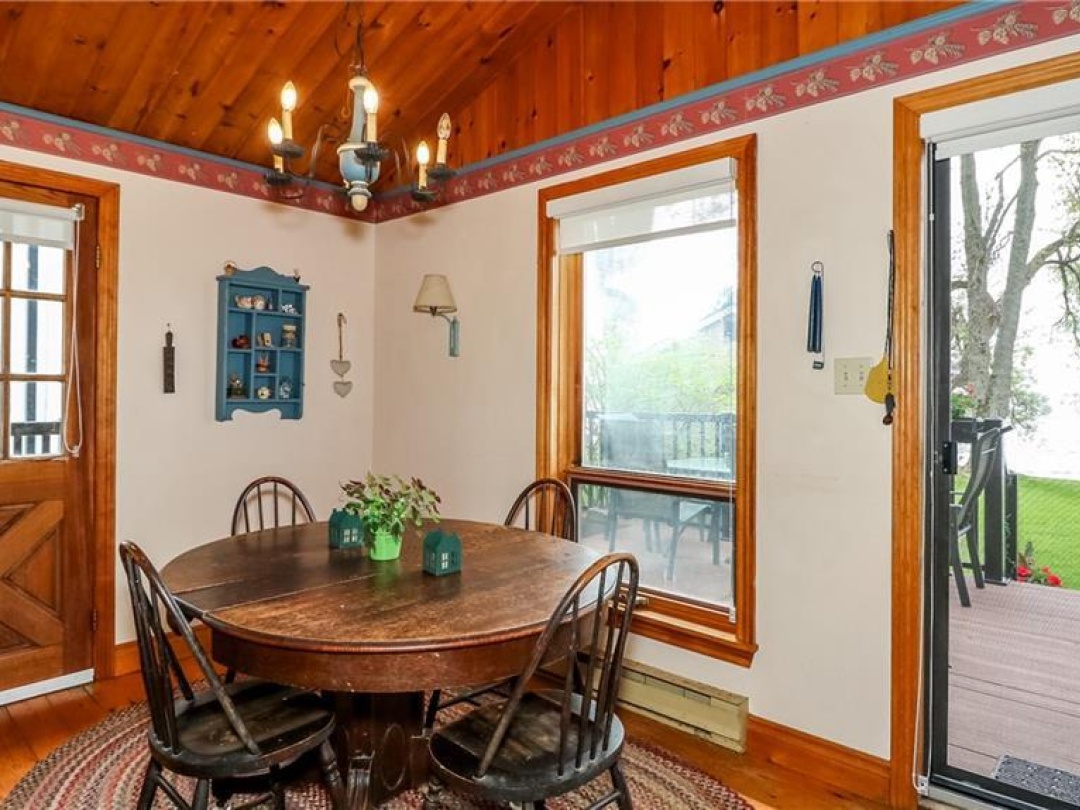 3822 Glenrest Drive Drive, Lake Simcoe