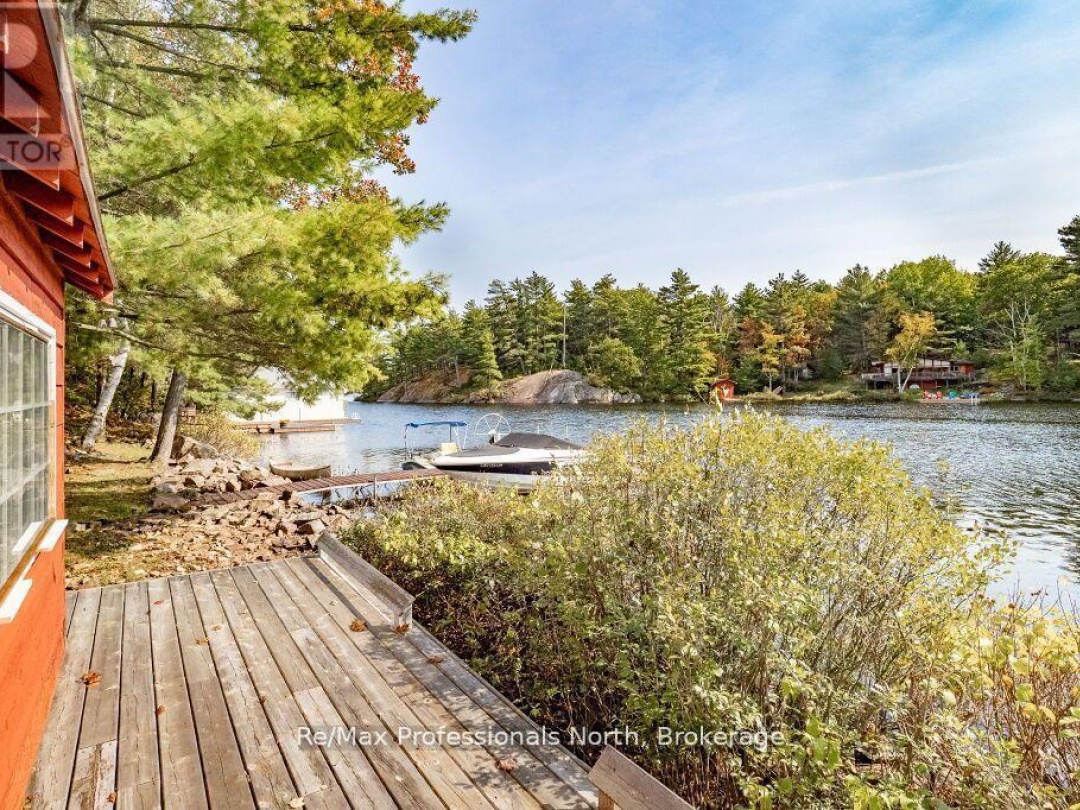 1006 Booth Lane, Pine Lake