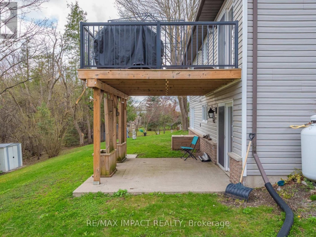 10 CEDARTREE LANE, 