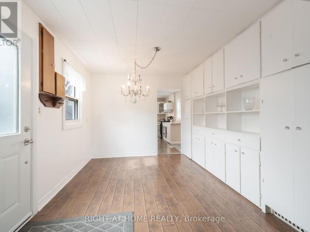 3392 CORONATION AVENUE, 