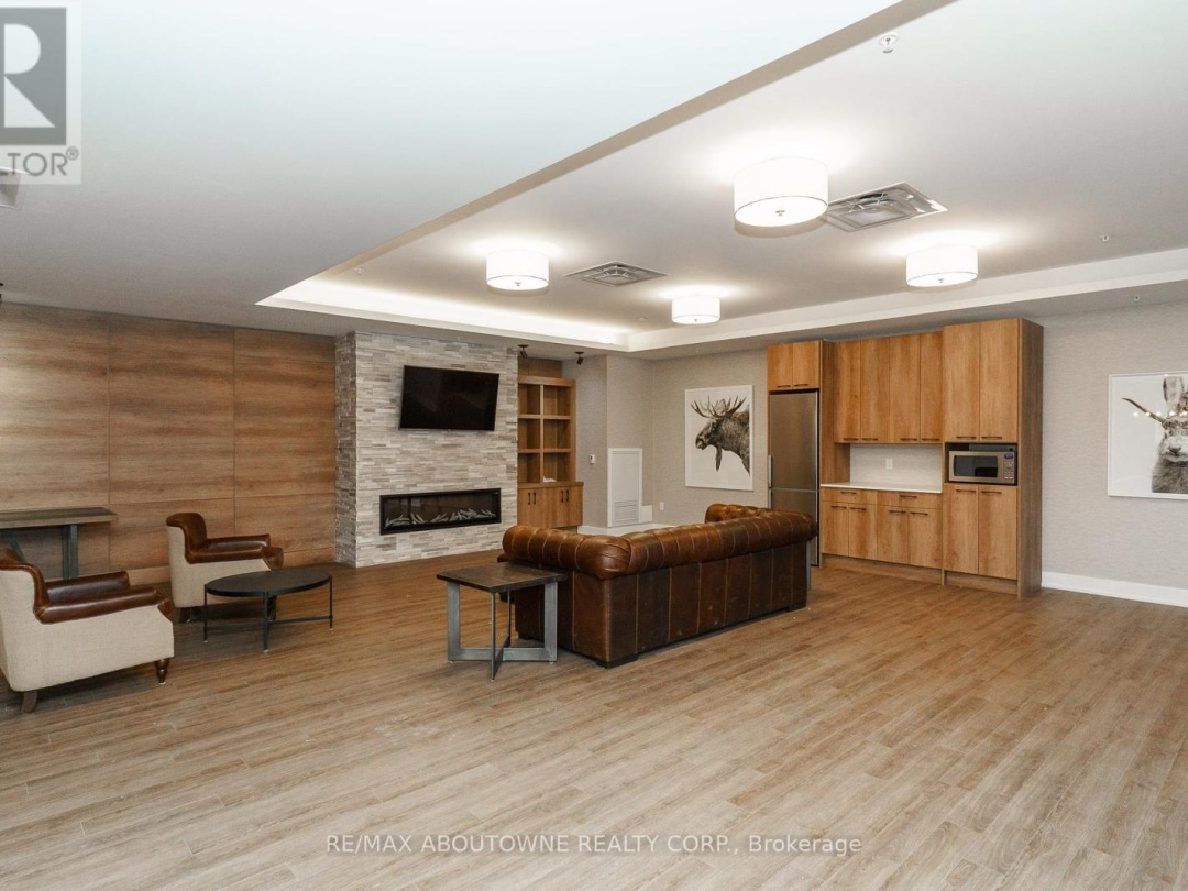 332 - 25 PEN LAKE POINT ROAD, 