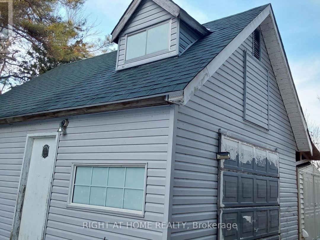 2323 Lakeshore Drive, Lake Simcoe