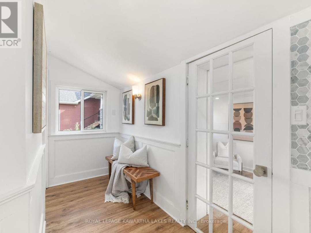 19 PRINCE STREET E, 