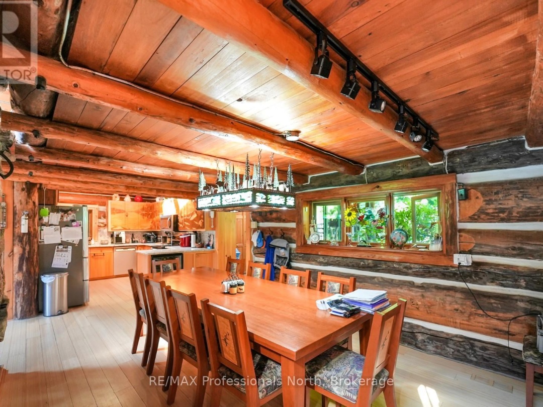 2718 WILKINSON ROAD, Kennisis Lake