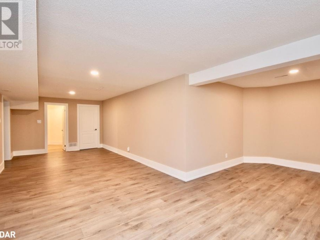 1348 Hawk Ridge Crescent, Severn