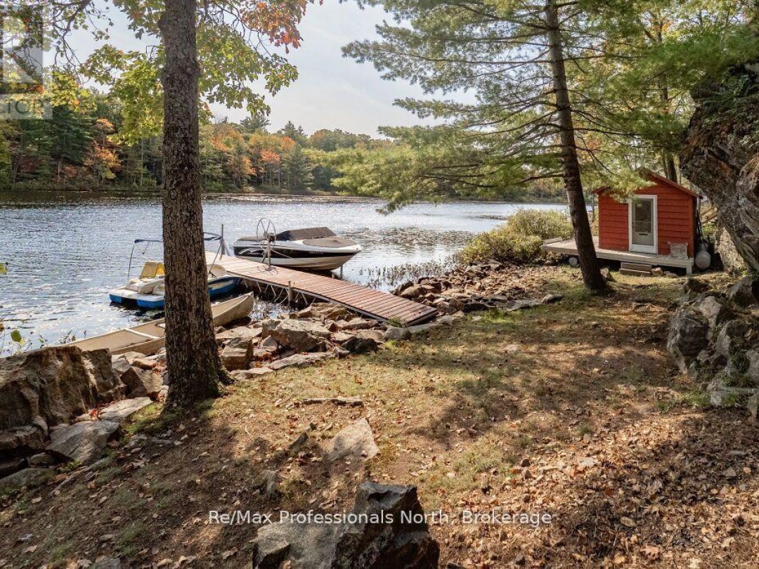1006 Booth Lane, Pine Lake