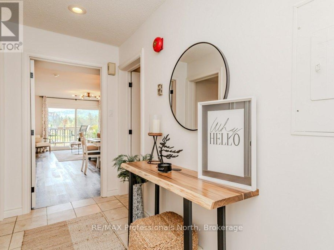 105 - 33 DEERHURST GREENS, Peninsula Lake
