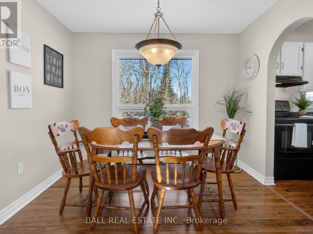 25 BAYVIEW ESTATE ROAD, Sturgeon Lake