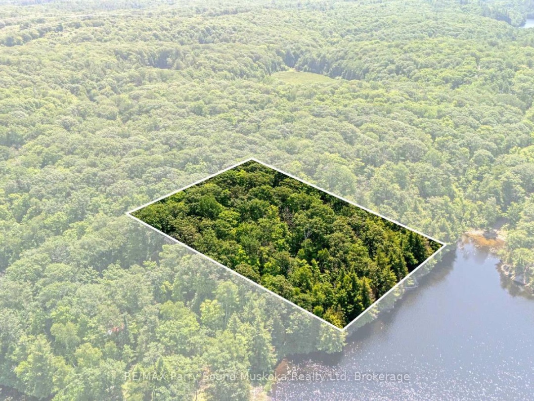 38 FUN COTTAGE LANE, Bell Lake