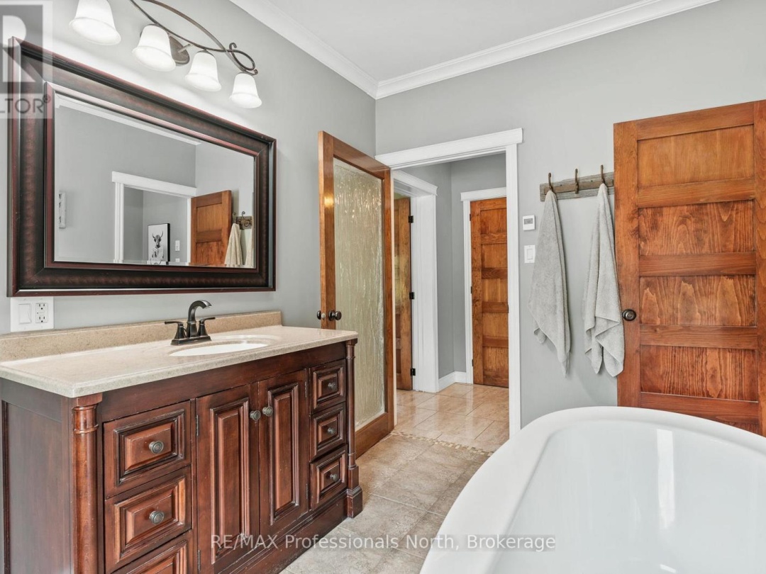 3981 DEEP BAY ROAD, 