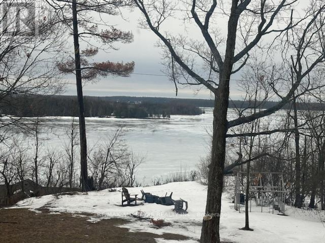 382 COUNTY RD 36, Trent Lakes