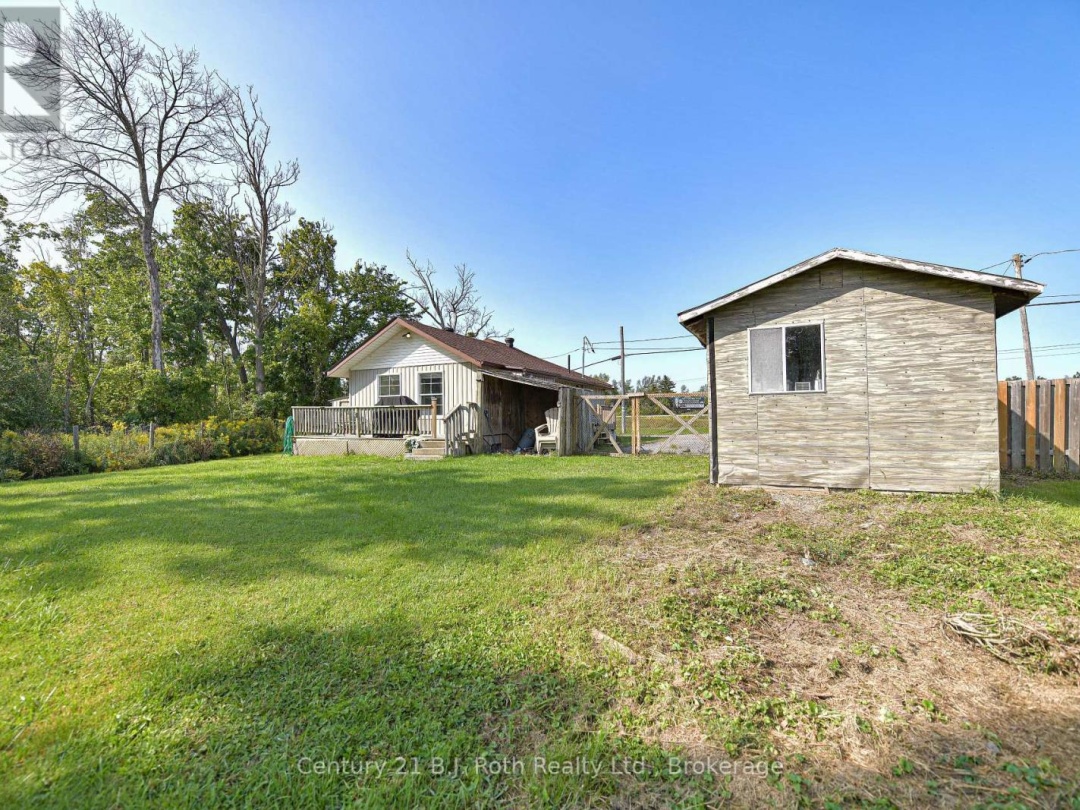 8441 11 HIGHWAY N, 