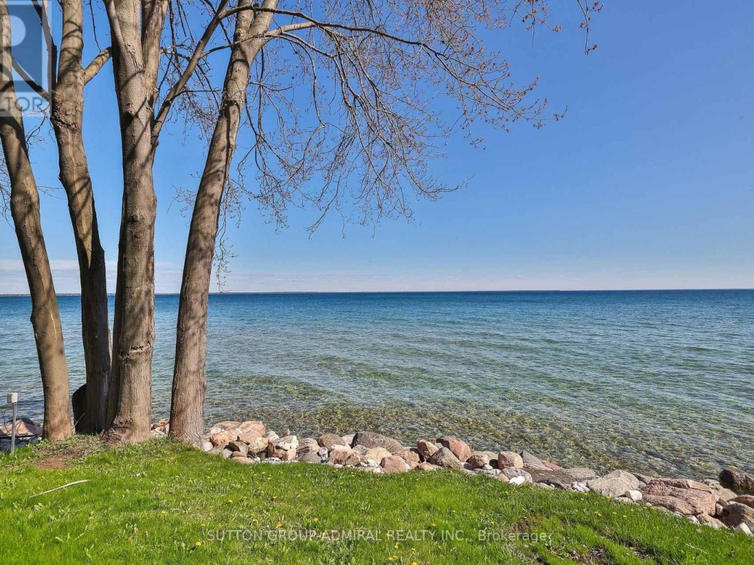 112 BAYSHORE DRIVE, Lake Simcoe