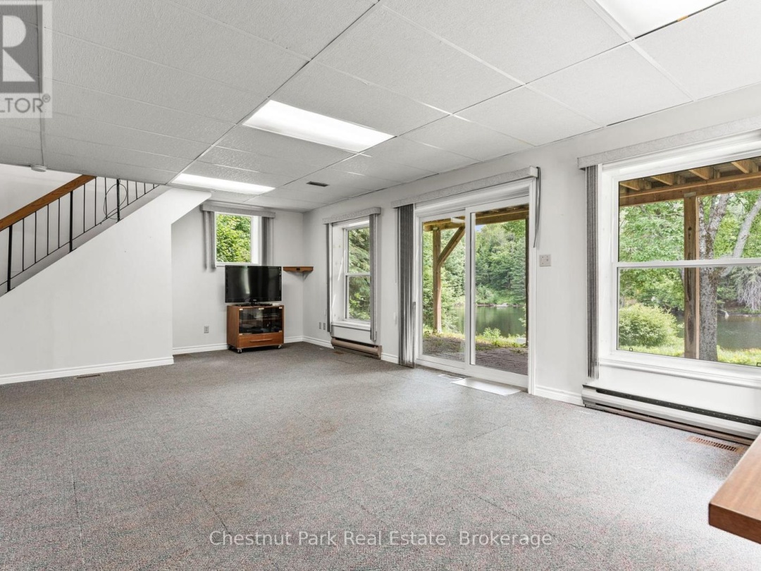 1054 GREEN LAKE ROAD, Gull River