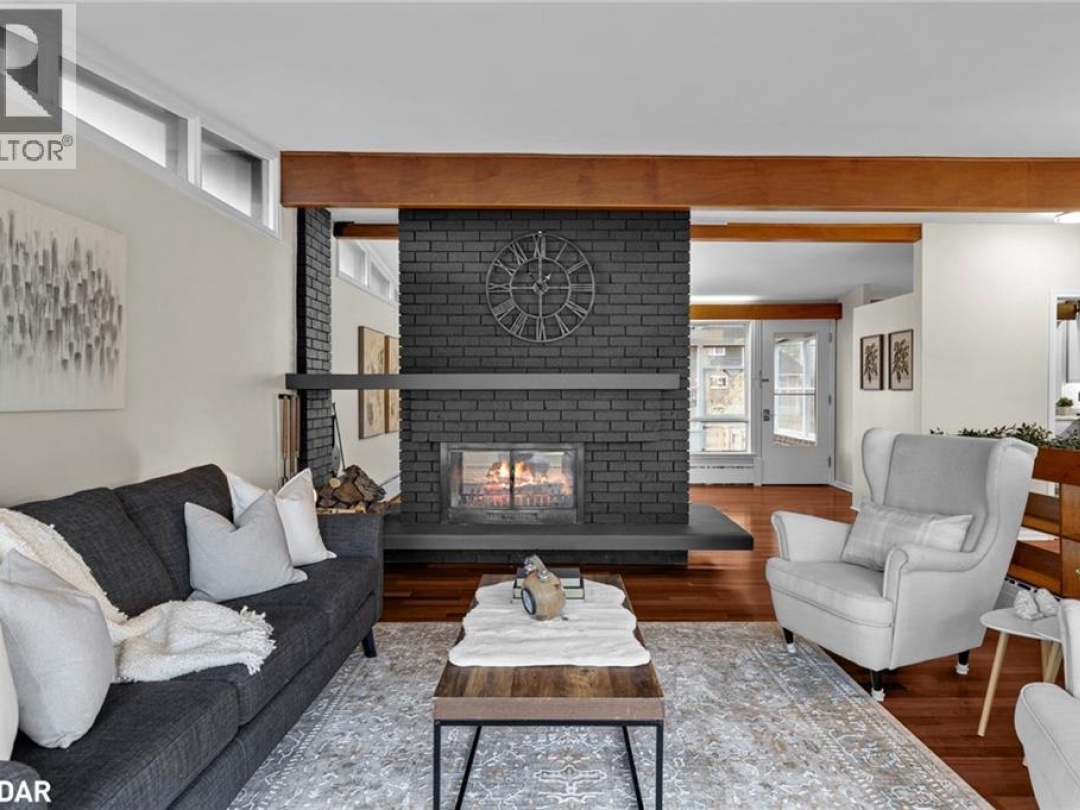 193 LAWRENCE Avenue, 