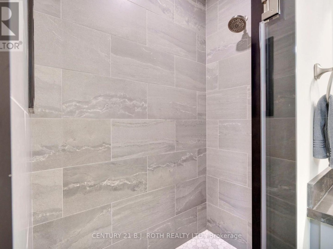 7377 DAVY DRIVE, 