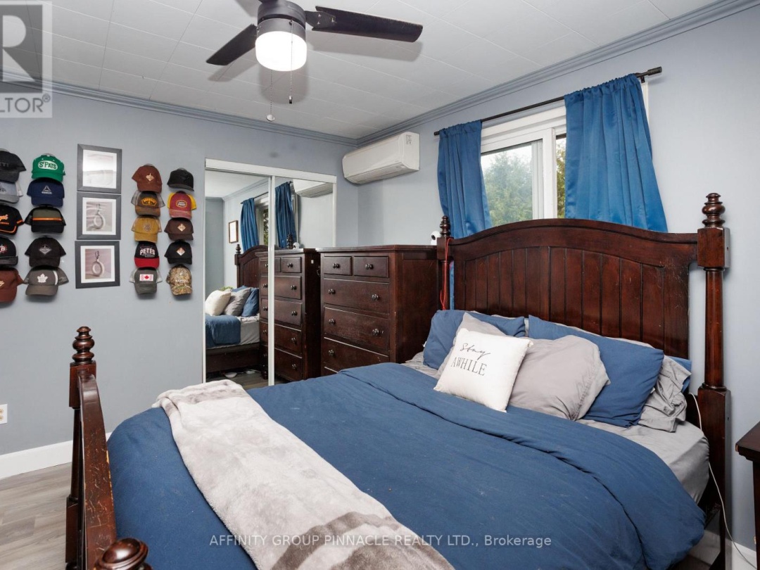 828 NORTHLINE ROAD, 