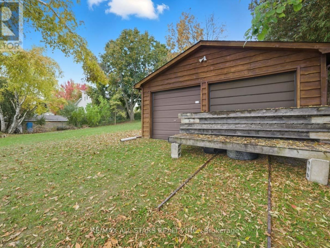 94 PLUM POINT LANE, 