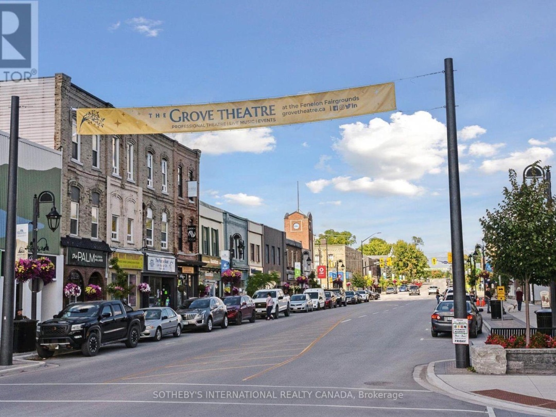 308 - 19B WEST STREET N, 