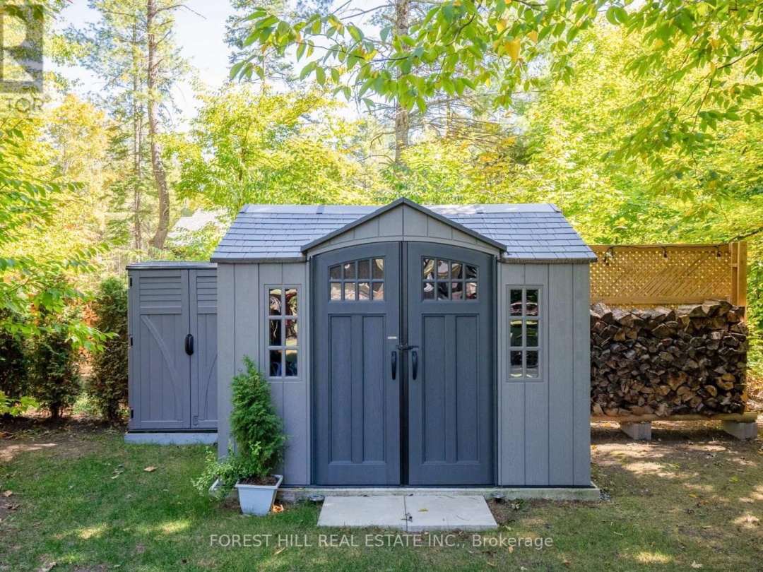 1025 TOWER CRESCENT, 