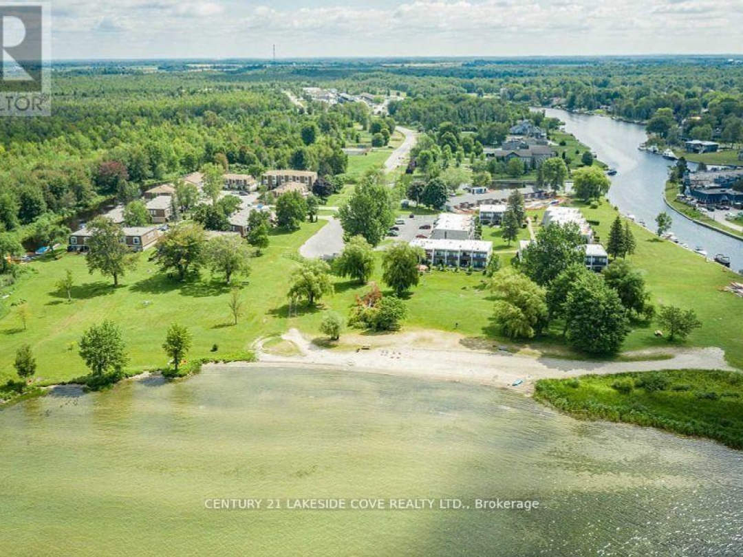 Unit 27 1 Paradise Boulevard S, Lake Simcoe