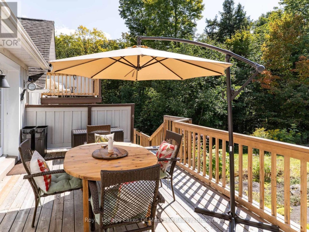 1080 WALKERS GLENN CRESCENT, 