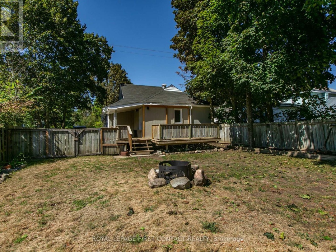 330 LACLIE STREET, 