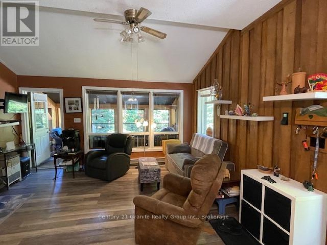 1052 KENSINGTON ROAD, 
