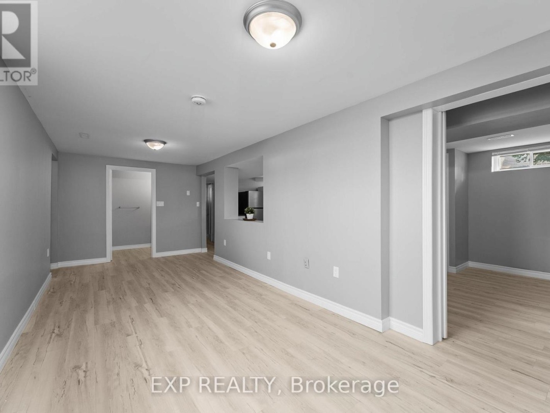 143 WESTMOUNT DRIVE N, 