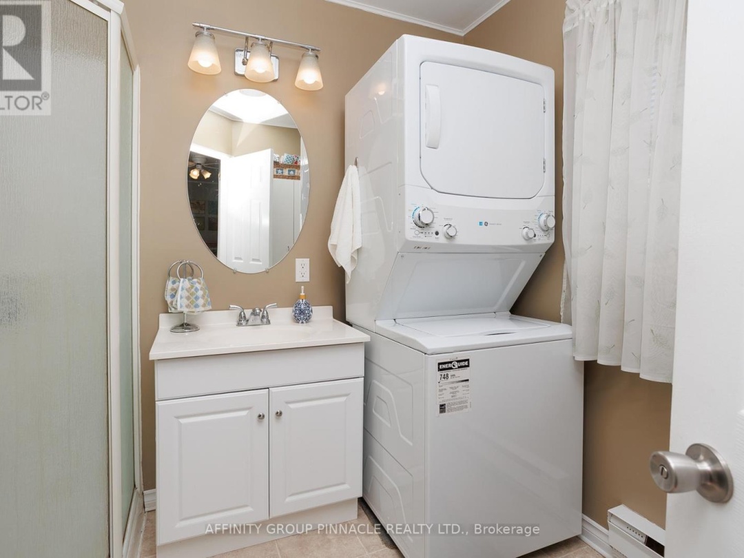 11 LAKEVIEW CRESCENT, 